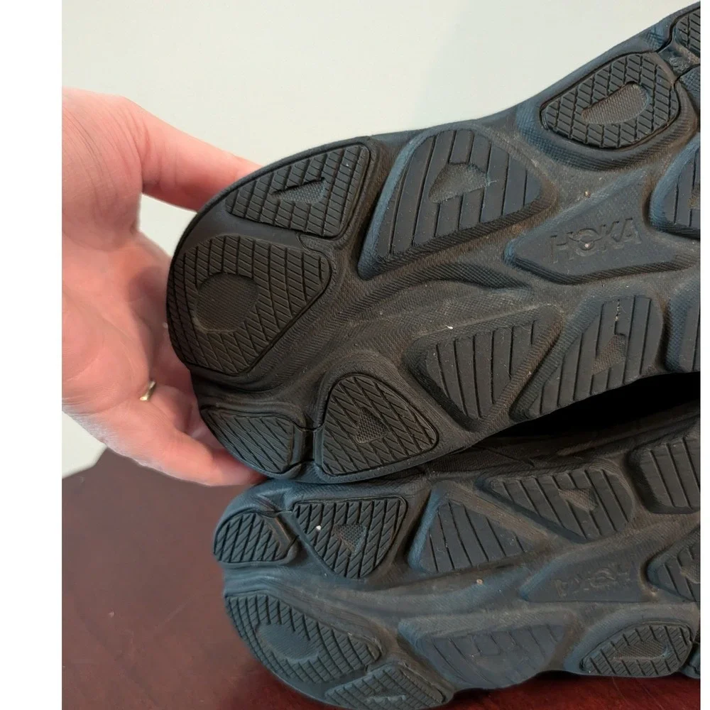 Hoka Clifton 10 Triple Black Mens Running Shoes 1162030 Size 7.5 D